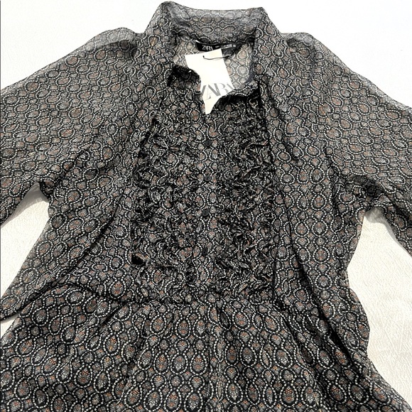 Abstract long sleeve dress - Picture 2 of 5